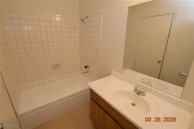 4300 North Lamont Street 269, Las Vegas, NV 89115 Bathroom