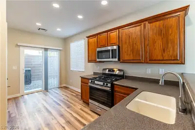 4174 Sparrow Rock Street, Las Vegas, NV 89129 Kitchen