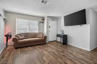118 Maple Street, Henderson, NV 89015 Living Room
