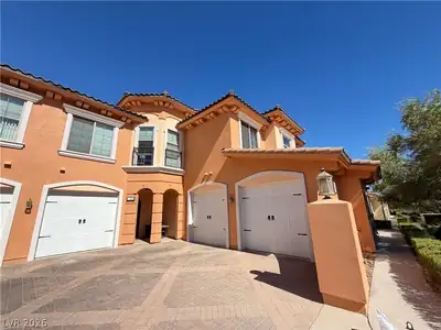12 Via Visione 204 Henderson, NV 89011