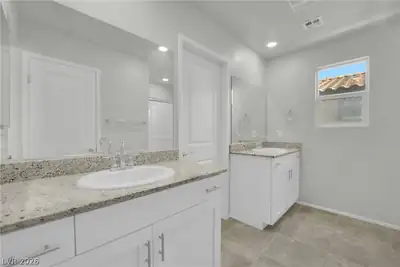 3752 Ramura Avenue, North Las Vegas, NV 89084 Primary Bathroom