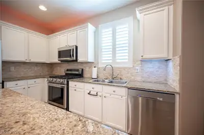 1069 Water Cove Street, Henderson, NV 89011 Kitchen