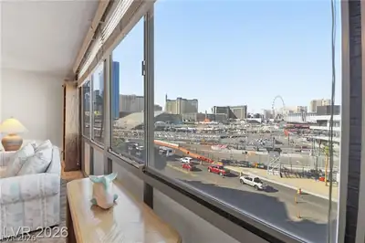 205 East Harmon Avenue 508, Las Vegas