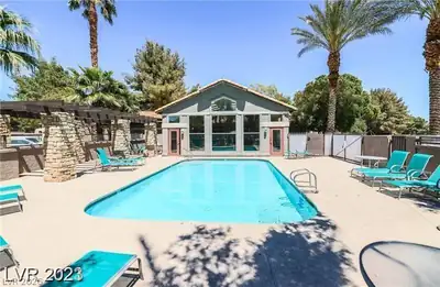2750 South Durango Drive 1122, Las Vegas, NV 89117 Pool