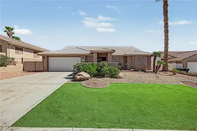 906 Chaparral Drive, Mesquite, NV 89027 Front of Structure