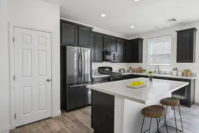 397 Stephen Clear Avenue, North Las Vegas, NV 89031 Kitchen