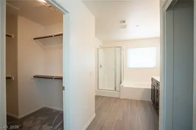 10213 Yarmouth Sea Court, Las Vegas, NV 89166 Primary Bathroom