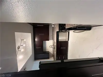 220 East Flamingo Road 229, Las Vegas, NV 89169 Kitchen