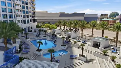 2700 Las Vegas Boulevard 707, Las Vegas, NV 89109 Pool