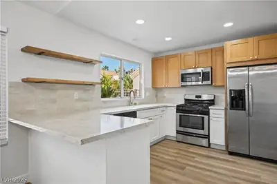 9009 Signal Terrace Drive, Las Vegas, NV 89134 Kitchen