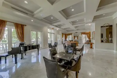 220 Flamingo Road 107, Las Vegas, NV 89169 Living Room