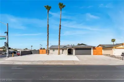 4214 East Wyoming Avenue, Las Vegas, NV 89104 Front of Structure