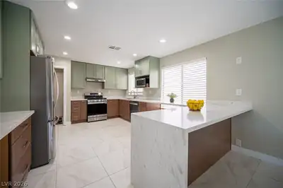 3725 Shanagolden Street, Las Vegas, NV 89129 Kitchen