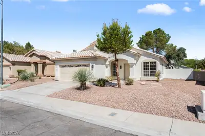 8408 Sea Glen Drive, Las Vegas, NV 89128 Front of Structure