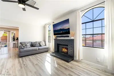 124 Almendio Lane, Henderson, NV 89074 Living Room