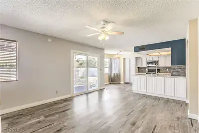 6256 Chinook Way, Las Vegas, NV 89108 Great Room