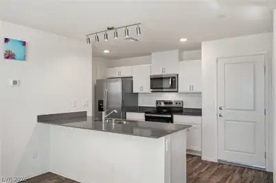 1689 Pamela Springs Lane, North Las Vegas, NV 89084 Kitchen