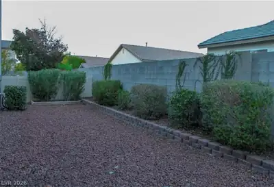 6820 Sweet Pecan Street, Las Vegas, NV 89149 Yard