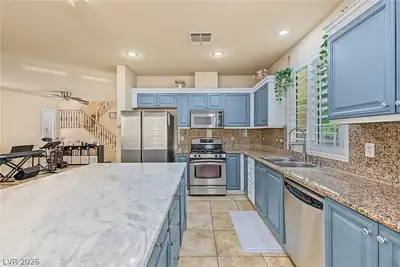 8061 Retriever Avenue, Las Vegas, NV 89147 Kitchen