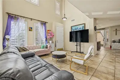 8061 Retriever Avenue, Las Vegas, NV 89147 Living Room