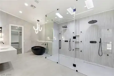 10626 San Vercelli Court, Las Vegas, NV 89141 Primary Bathroom