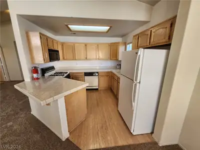 8301 Boseck Drive 237, Las Vegas, NV 89145 Kitchen