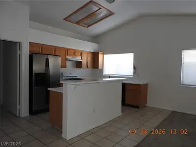 5324 Acacia Grove Street, North Las Vegas, NV 89031 Kitchen