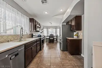 2294 Dakota Sky Court, Henderson, NV 89052 Kitchen