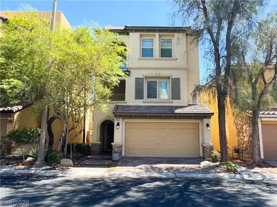 9838 November Rain Street, Las Vegas