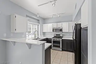 6901 Squaw Mountain Drive 101, Las Vegas, NV 89130 Kitchen