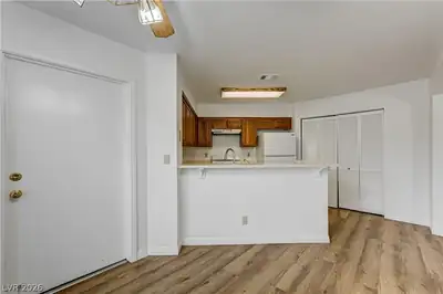 6537 Old Oxford Avenue, Las Vegas, NV 89108 Kitchen