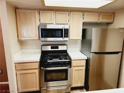 7100 Pirates Cove Road 1059, Las Vegas, NV 89145 Kitchen