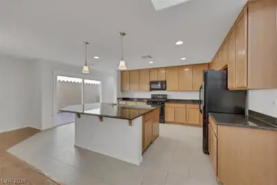 2376 VIA BARRANCA, Henderson, NV 89044 Kitchen