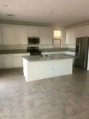 6215 Bravestar Court, Las Vegas, NV 89141 Kitchen
