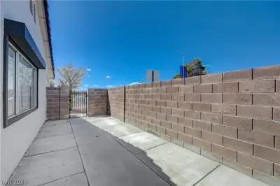 557 Chandler Street, Henderson, NV 89014 Patio