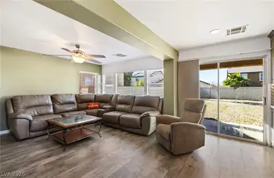 10947 African Sunset Street, Henderson, NV 89052 Living Room