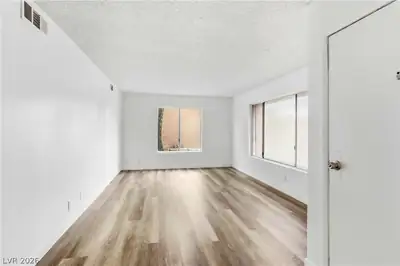 4828 Knollwood Drive, Las Vegas, NV 89147 