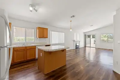 2124 Starline Meadow Place, Las Vegas, NV 89134 Kitchen