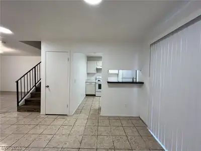 6750 Del Rey Avenue 130, Las Vegas, NV 89146 Dining Area