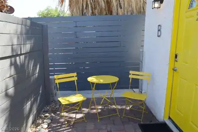 308 South 10th Street B, Las Vegas, NV 89101 Patio