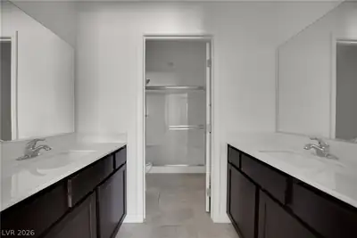 3542 Arcadian King Avenue, Las Vegas, NV 89106 Primary Bathroom