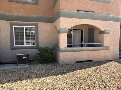 230 Mission Catalina Lane 107, Las Vegas, NV 89107 Patio