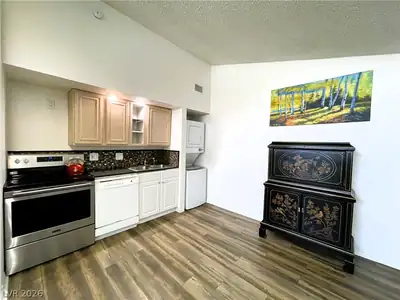 2275 East Desert Inn Road, Las Vegas, NV 89169 Kitchen