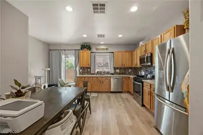 5438 Cross Meadows Lane, Las Vegas, NV 89122 Kitchen