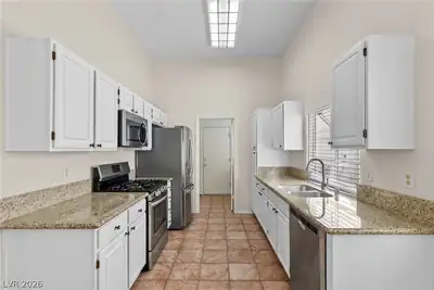 2087 Angel Falls Drive, Henderson, NV 89074 Kitchen