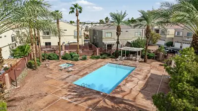 6170 East Sahara Avenue 1092, Las Vegas, NV 89142 Pool
