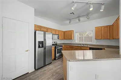 6170 East Sahara Avenue 1092, Las Vegas, NV 89142 Kitchen