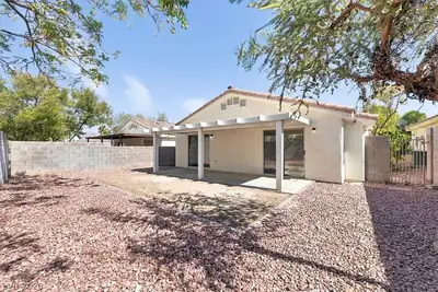 8104 Pursuit Court, Las Vegas, NV 89131 Back of Structure