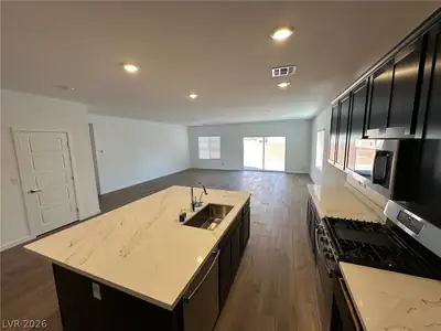 4236 Rosalyn Ridge Street, Las Vegas, NV 89121 Kitchen