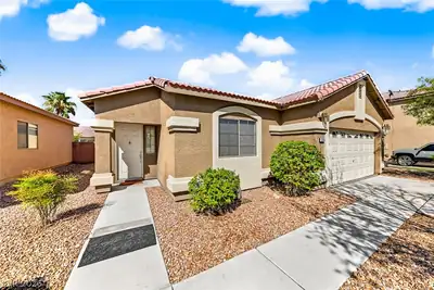2906 Pumpkin Harvest Avenue, North Las Vegas, NV 89031 Front of Structure
